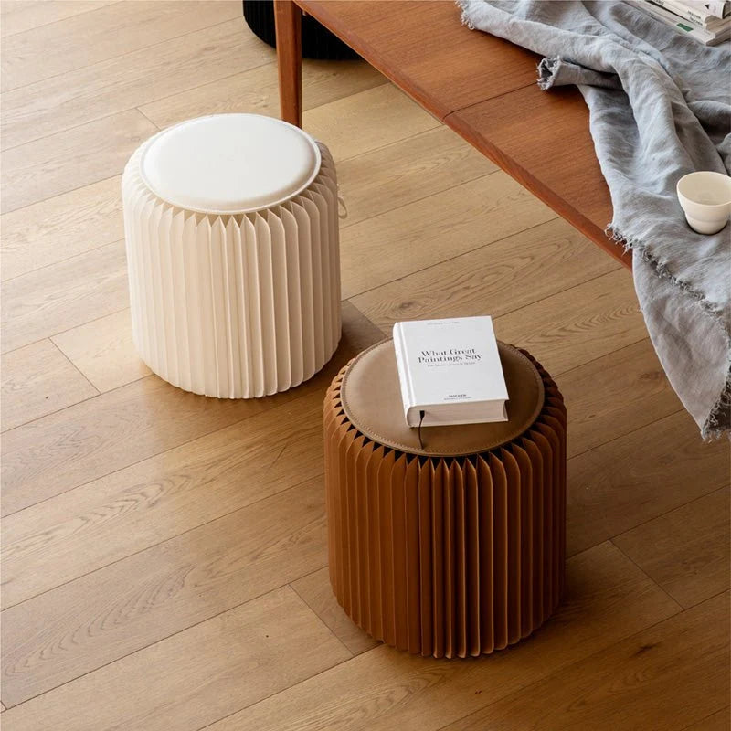 Faltbarer Papierhocker im Orgeldesign
